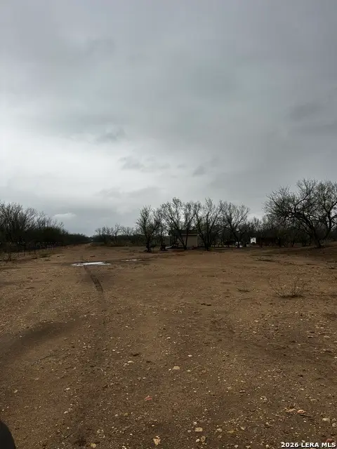 1083 County Road 6610, Devine, TX 78016 - #3