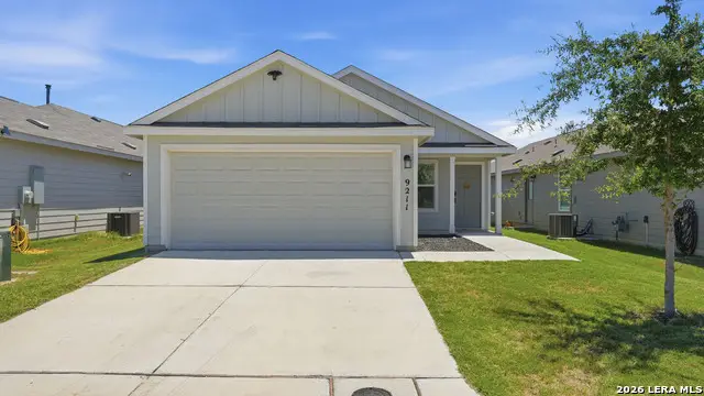 9211 Navarro, Seguin, TX 78155 - #3