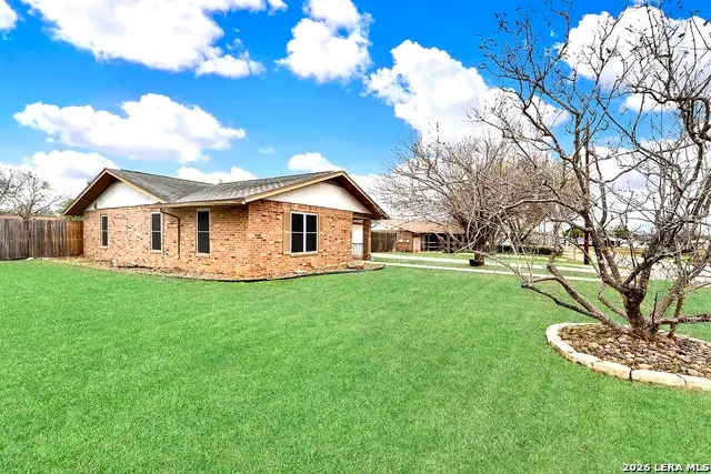 1501 Longhorn, Floresville, TX 78114 - #1