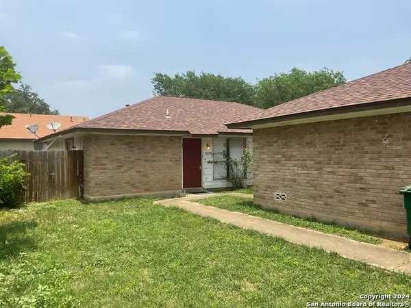 8833 Meadow Range, San Antonio, TX 78250