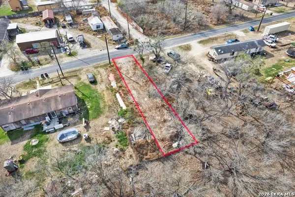 18962 Lagloria Rd, Elmendorf, TX 78112