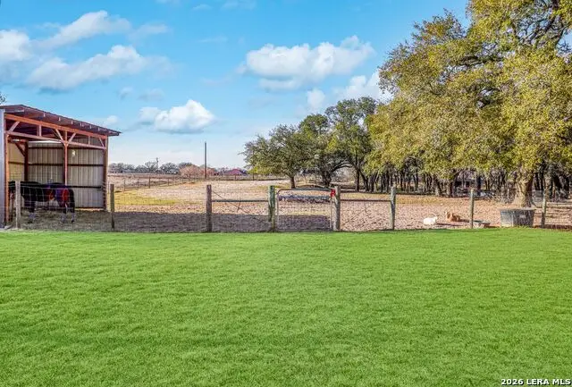 1561 County Road 320, Floresville, TX 78114 - #2