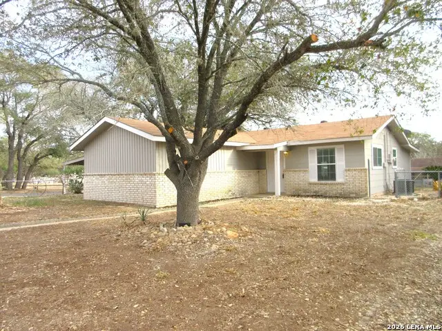 301 Mockingbird, Devine, TX 78016 - #1