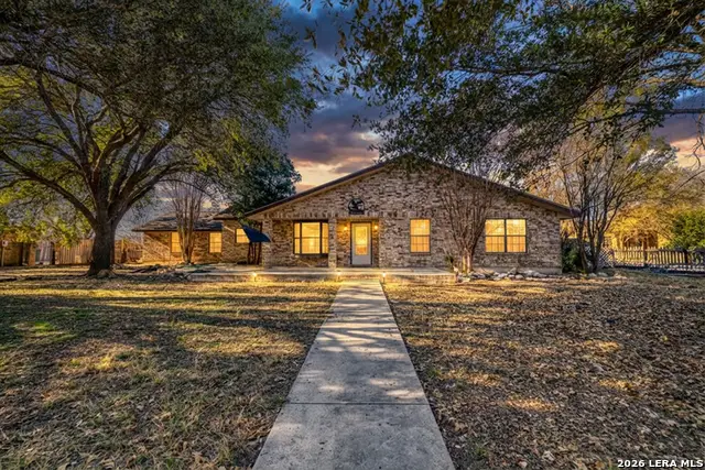 620 Cenizo Blvd, Uvalde, TX 78801 - #1