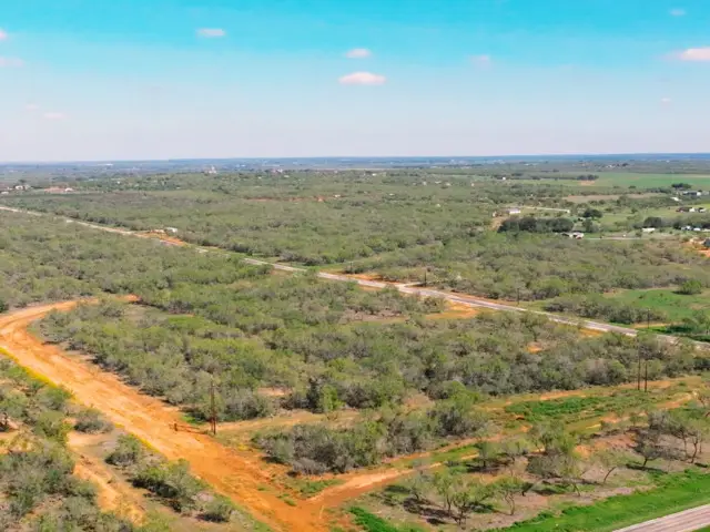 125 Cr 2644, Moore, TX 78057 - #3