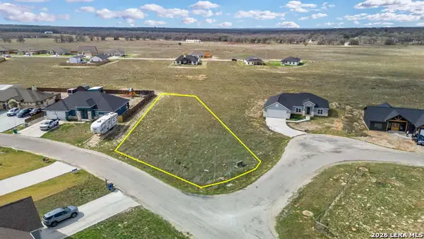 101 Merion, La Vernia, TX 78121