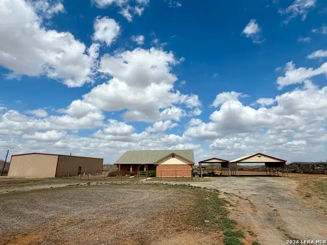 1550 County Road 300, Jourdanton, TX 78026 - #3