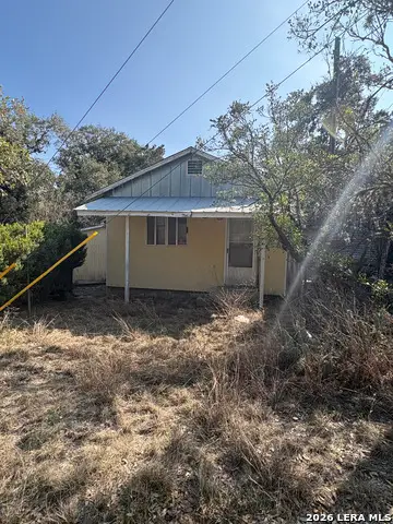 690 Georges, Lakehills, TX 78063