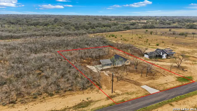 157 Sylas Hayes Loop, Pleasanton, TX 78064 - #1