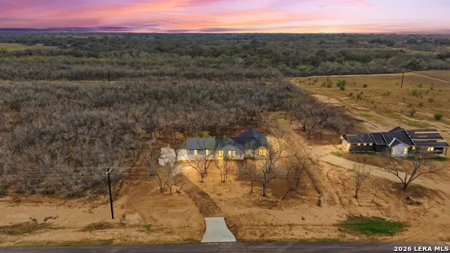 157 Sylas Hayes Loop, Pleasanton, TX 78064 - #2