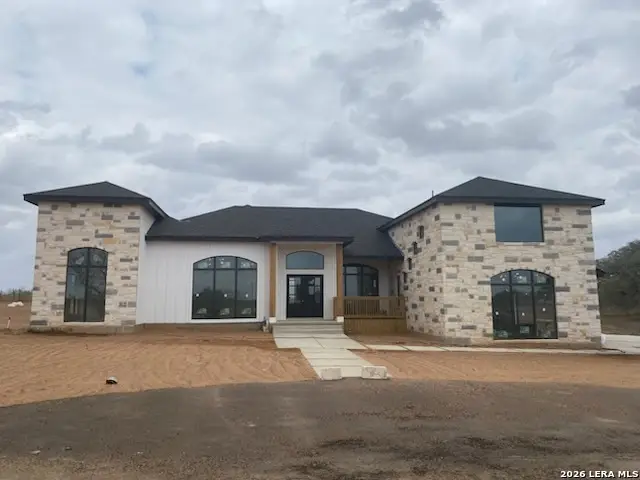 125 Hidden Hills, Floresville, TX 78114 - #3