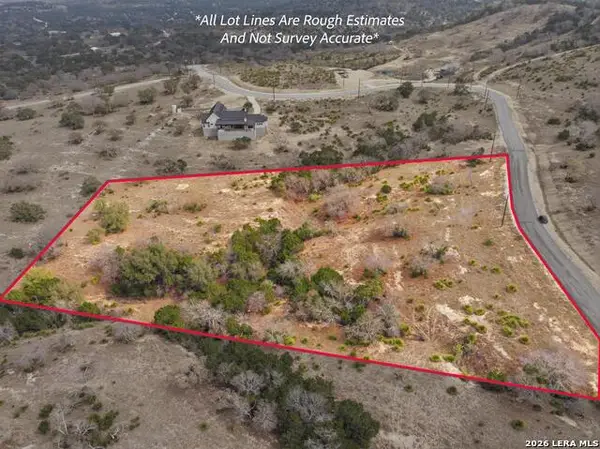 496 Red Stag, Pipe Creek, TX 78003