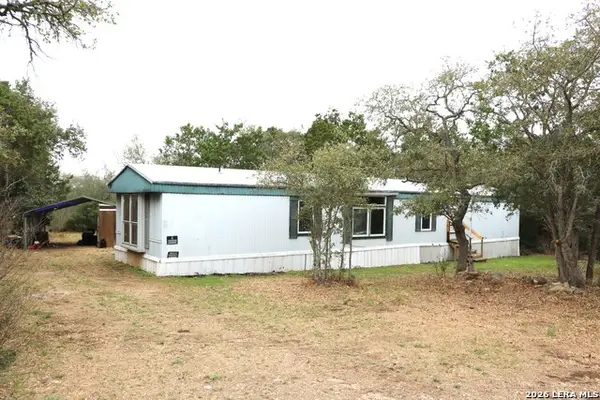 201 County Road 2470, Hondo, TX 78861