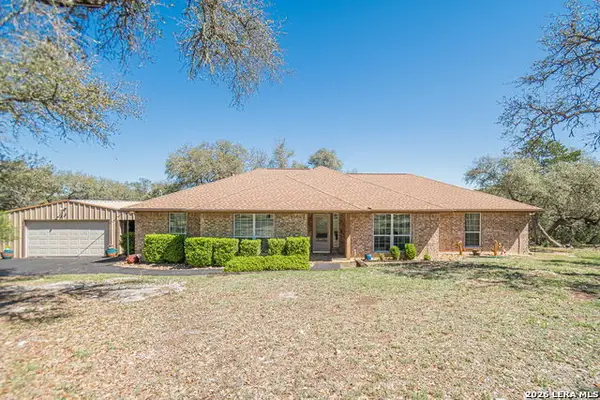 900 Charter Oak, Canyon Lake, TX 78133