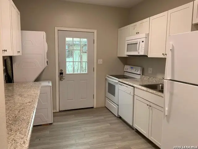 645 N San Felipe Ave, San Antonio, TX 78228 - #2