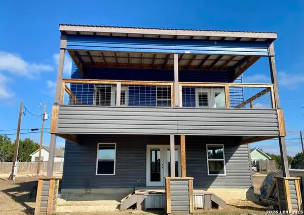 298 Medina, Bandera, TX 78003