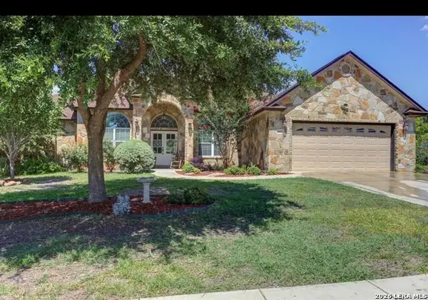 1057 Loma Verde Dr, New Braunfels, TX 78130