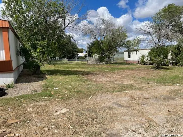 722 School, Kenedy, TX 78119 - #3