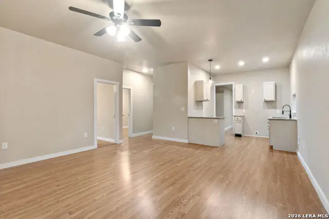 1010 W Lynwood Ave, San Antonio, TX 78201 - #2