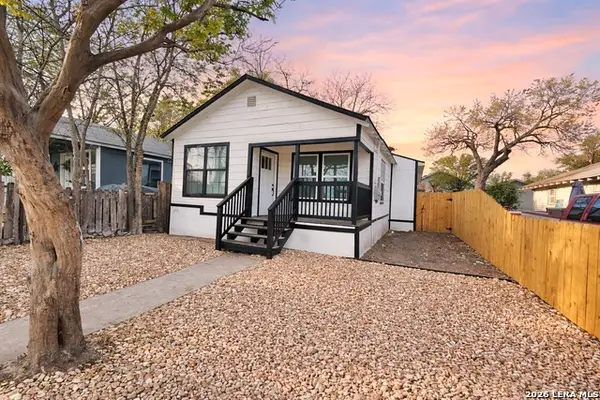 215 E Lubbock, San Antonio, TX 78204