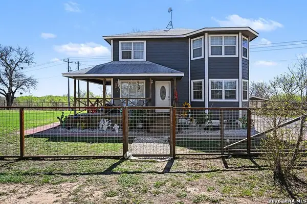 2595 County Road 128, Floresville, TX 78114