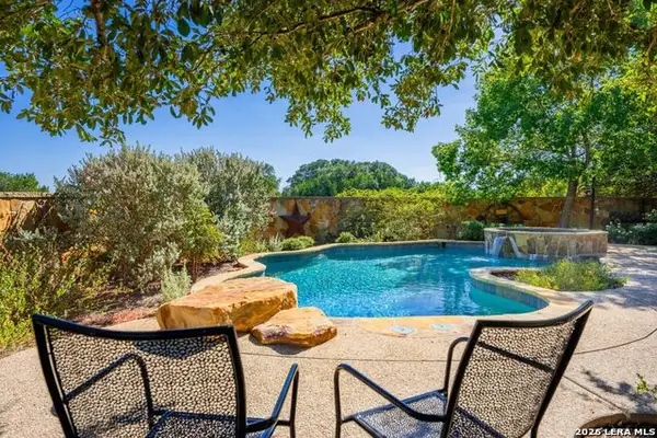 377 Waterstone Pkwy, Boerne, TX 78006