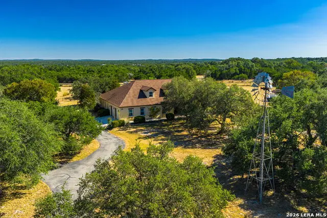 377 Waterstone Pkwy, Boerne, TX 78006 - #2