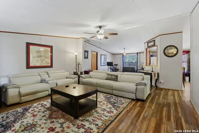 197 Lake View Dr, Lakehills, TX 78063 - #3