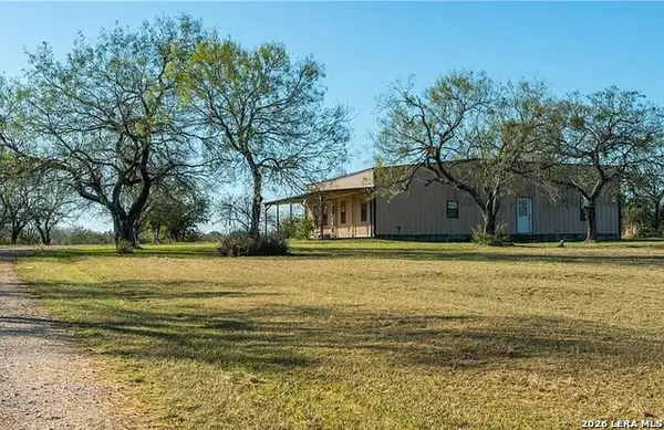813 Pleasant Acres, Seguin, TX 78155