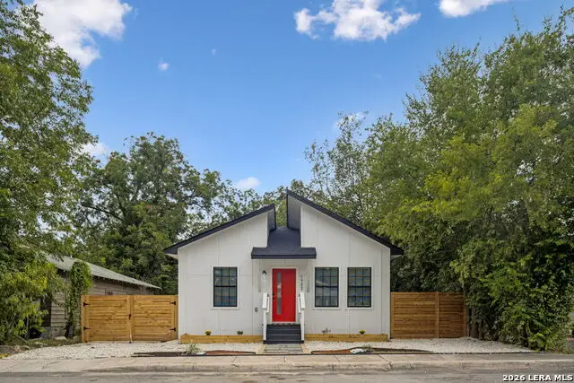 1722 W Ridgewood Ct, San Antonio, TX 78201 - #2