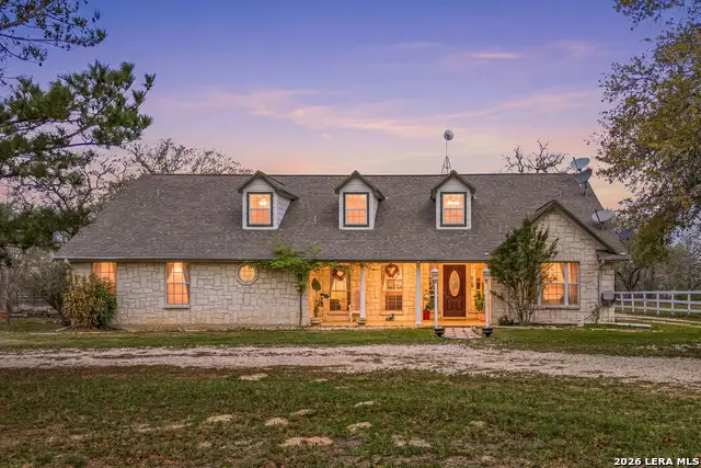 837 Paddy Rd, Floresville, TX 78114 - #1