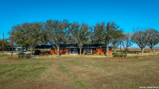25 Labus Ln, Floresville, TX 78114 - #2