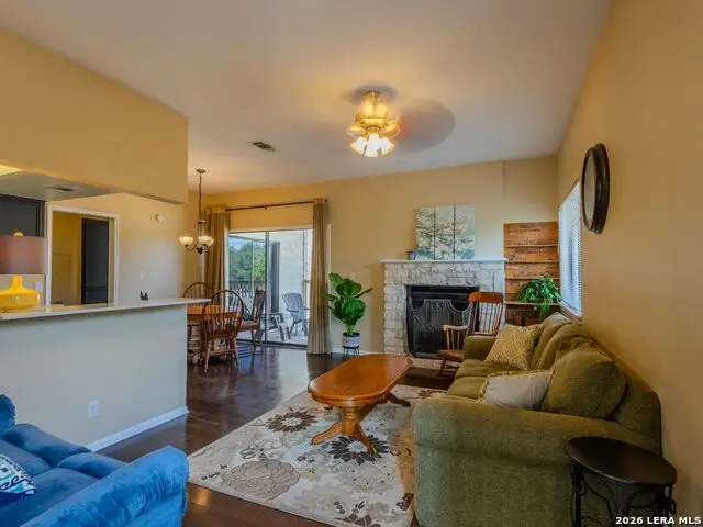 1013 Chestnut St #C4, San Marcos, TX 78666 - #3