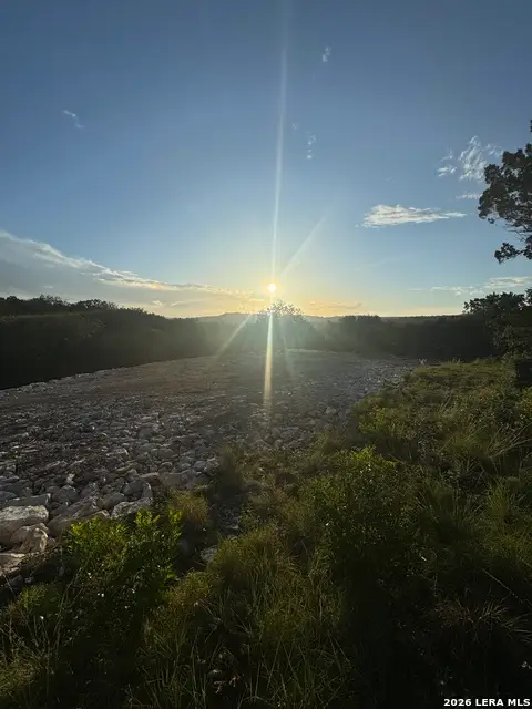 322 County Road 2481, Hondo, TX 78861