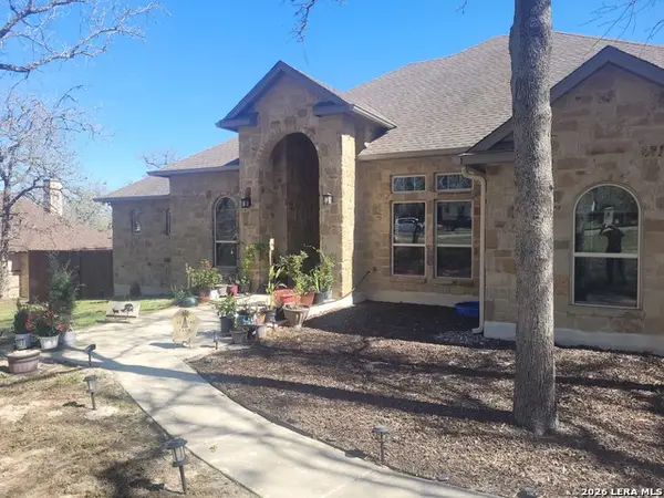 218 Champions Blvd, La Vernia, TX 78121