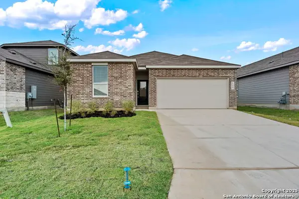 473 Wolf Crest Blvd, Seguin, TX 78155