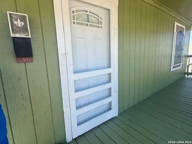 217 N Park Avenue, Karnes City, TX 78118 - #2