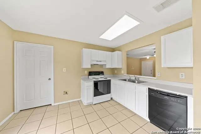 9727 Green Plain Dr, San Antonio, TX 78245 - #3