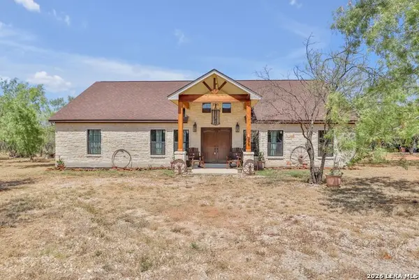 745 County Road 2645, Moore, TX 78057