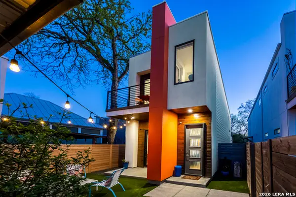 132 Clay, San Antonio, TX 78204