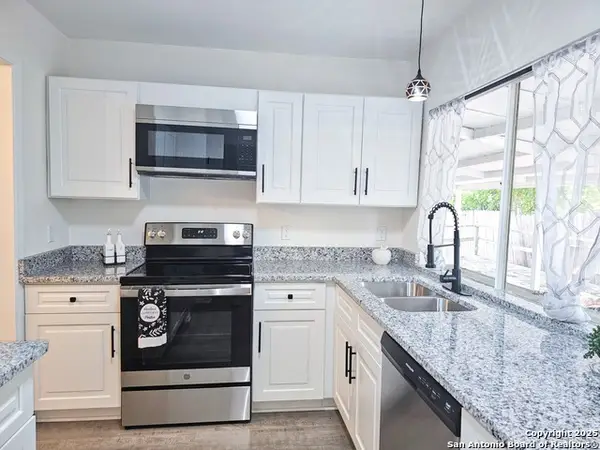 6606 Lake Glen, San Antonio, TX 78244