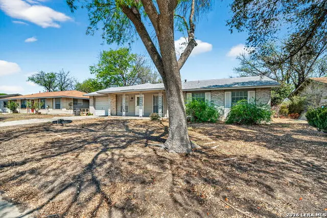 5827 Castle Brook Dr, San Antonio, TX 78218 - #2