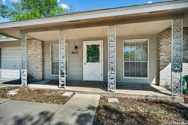 5827 Castle Brook Dr, San Antonio, TX 78218 - #3