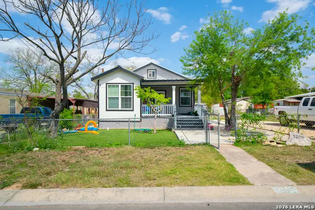 5209 Irola Dr, Schertz, TX 78108 - #1