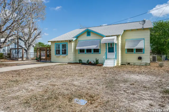 615 Main, Karnes City, TX 78118 - #2