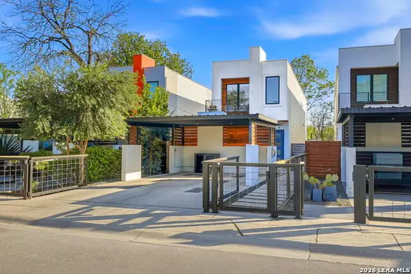 130 Clay, San Antonio, TX 78204