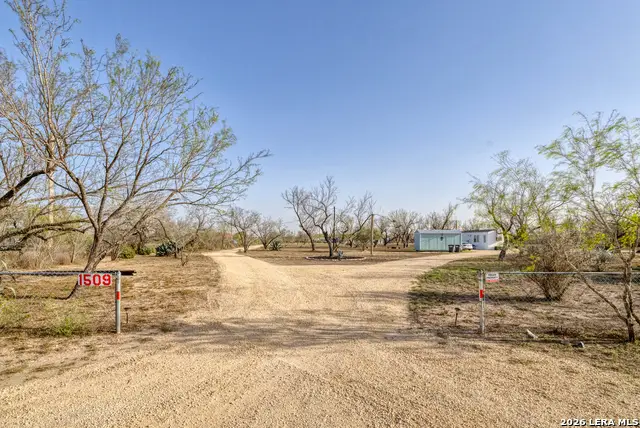 1509 Westward Trail, Uvalde, TX 78801 - #3