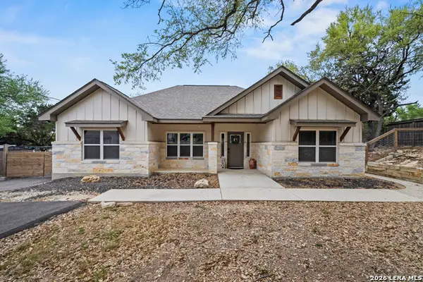 1885 Deer Run, Canyon Lake, TX 78133