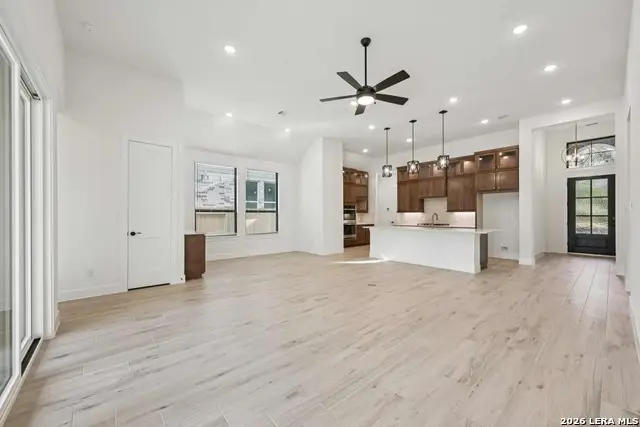 292 Mountain Oak, Castroville, TX 78009 - #3