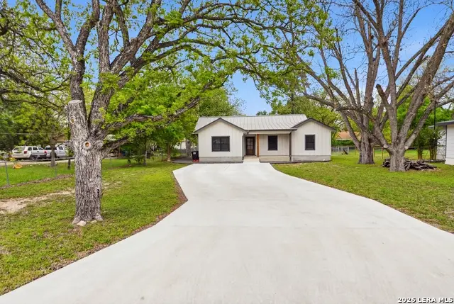 812 Lafayette, Castroville, TX 78009 - #2